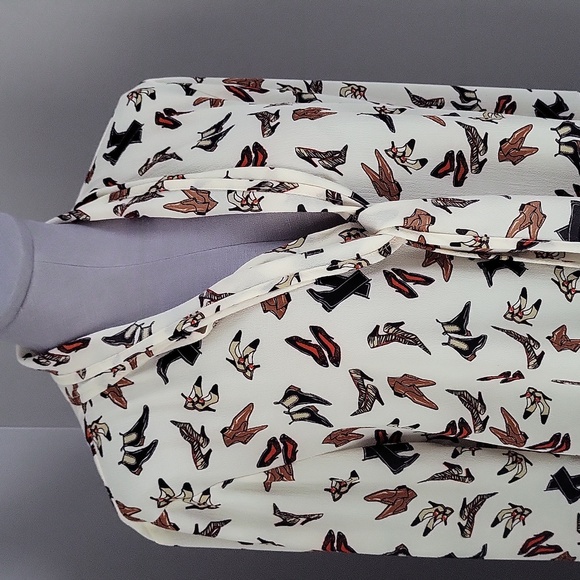 Vintage Cartise Shoe Print Tie Neck Bow Blouse Gold Rectangle Buttons - Picture 5 of 10